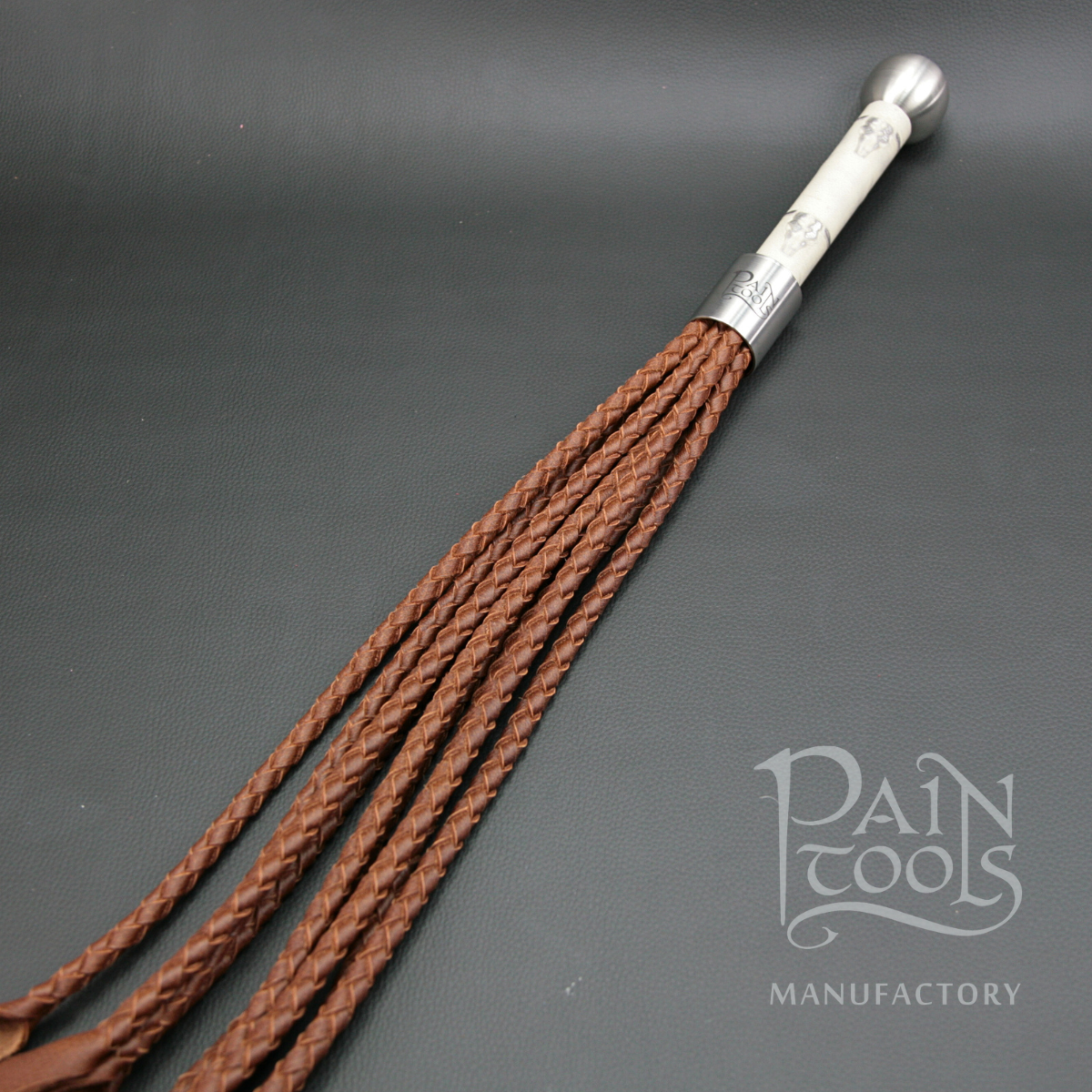 Gentle_Giant_M10_4plait_chestnut_-_white_silver_Taurus.png