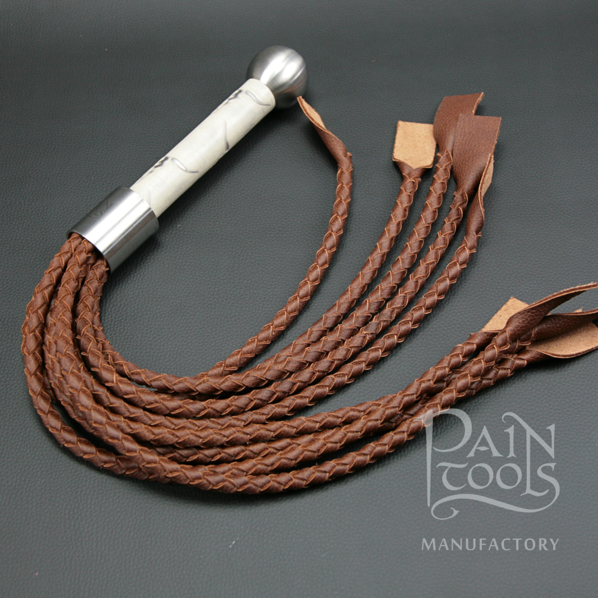 GG_M10_4plait_brown_antik_-_weier_Taurus.png