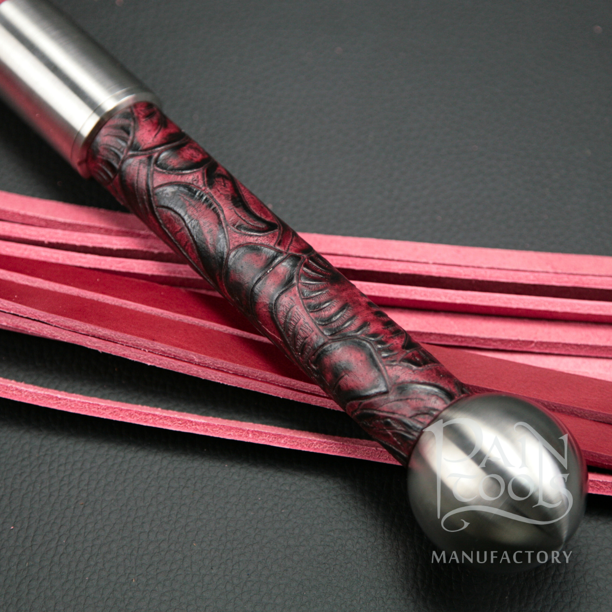 Taurus_extrem_S12_red-floral-details_Griff.png