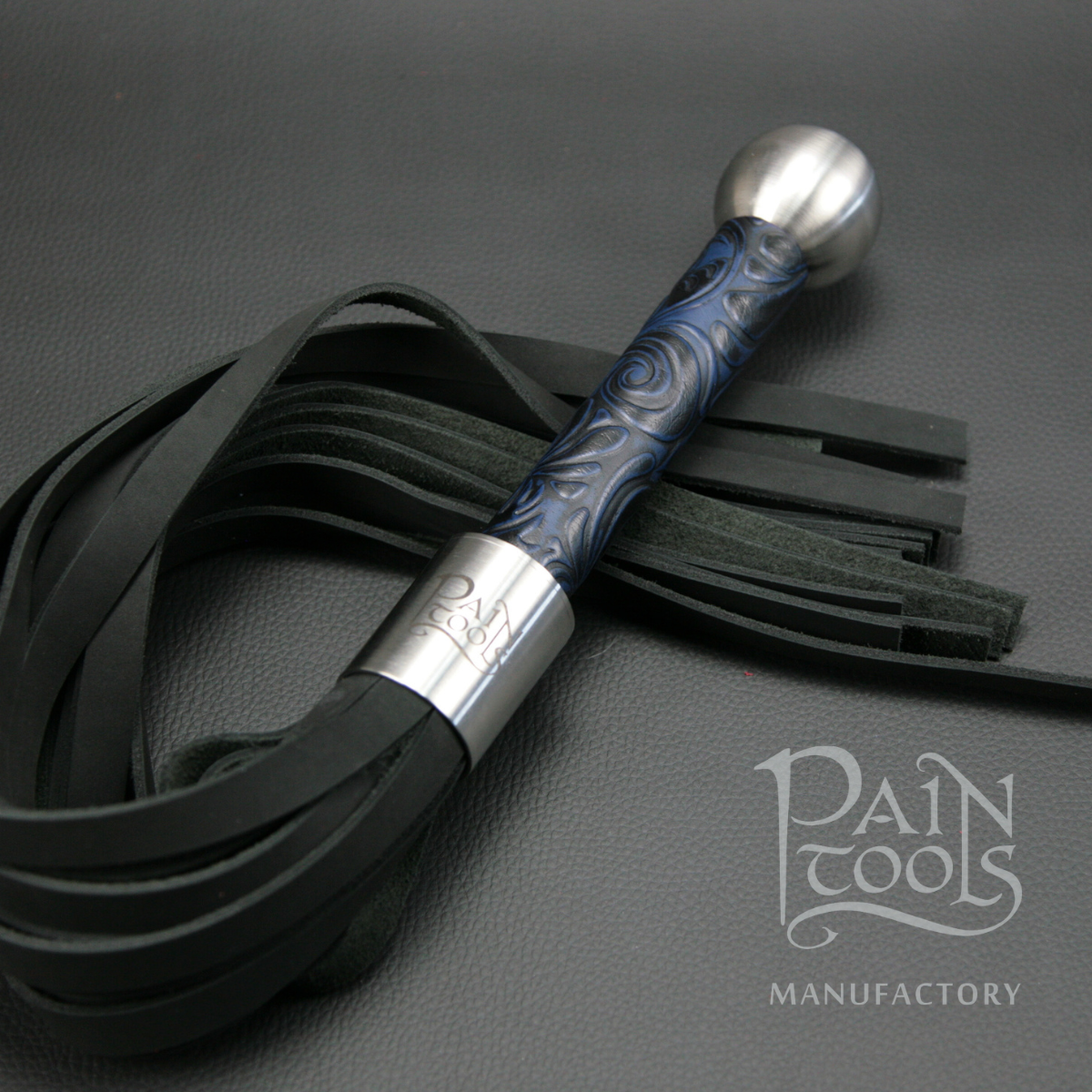 Taurus_Xtra-strong_M15_black-and-blue_floral.png