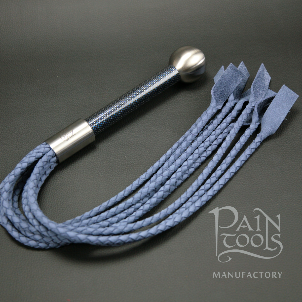 Taurus_str_S8_4pl_-_Nubukleder_-_Carbongriff_blue-fibre.png